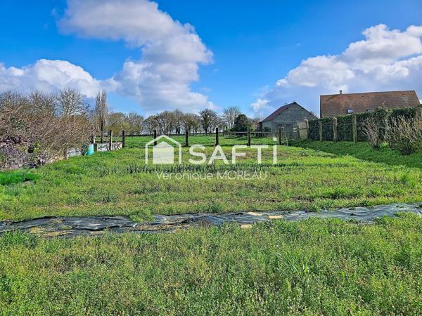 Beau corps de ferme sur 1 HA  avec dépendances