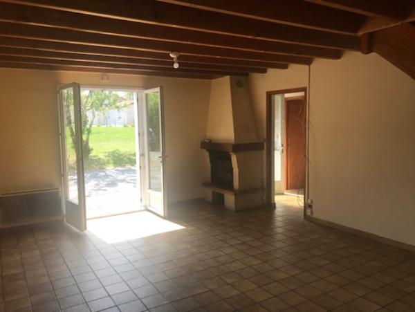Location Maison 5 pièces Saint-Aubin-le-Cloud (79450)