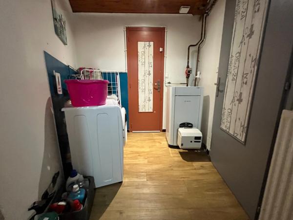 LUCON QUARTIER MARCHE COUVERT ET PISCINE MAISON DE CARACTERE BOURREE DE CHARME AVEC ANNEXES ET PATIO