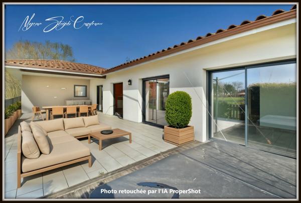 VILLA CONTEMPORAINE de plain-pied à vendre 5 pièces SOUSTONS (40) 142m² proche du lac.