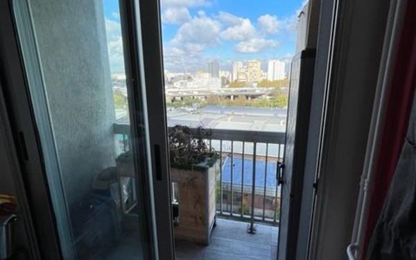 Appartement à vendre    2 pièces • 54,22 m2 Paris 19