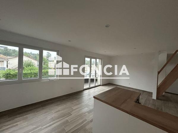 Location Appartement 4 pièces 83.2 m² - Saint Maurice L'exil 38550