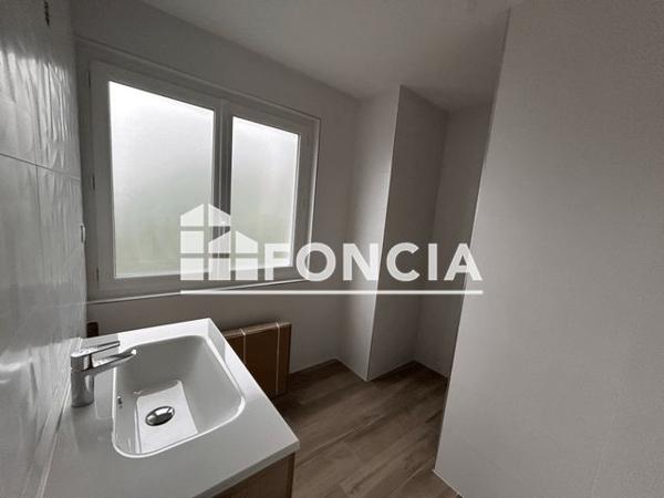 Location Appartement 4 pièces 83.2 m² - Saint Maurice L'exil 38550