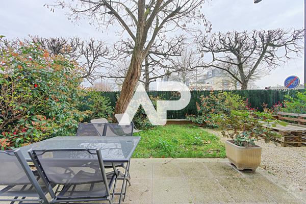 Appartement Rueil Malmaison 1 pièce(s) 28.48 m² €212 000 ** - Référence 19682