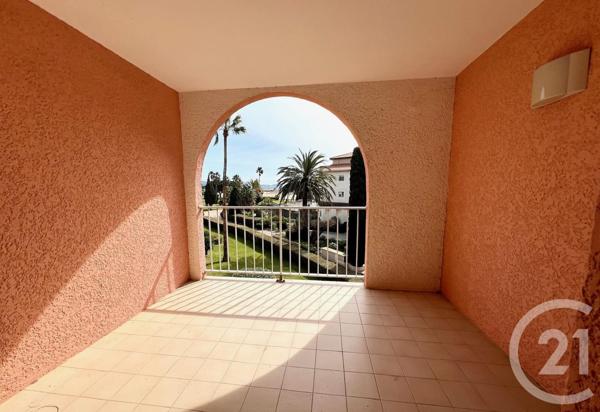 Appartement F2 Bis à vendre  2 pièces - 28,30 m2 LA LONDE LES MAURES - 83