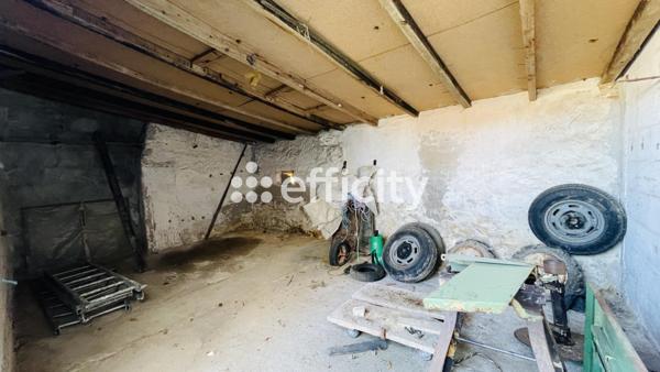 Maison
         2 pièces
        - 90 m² 118 000 € *