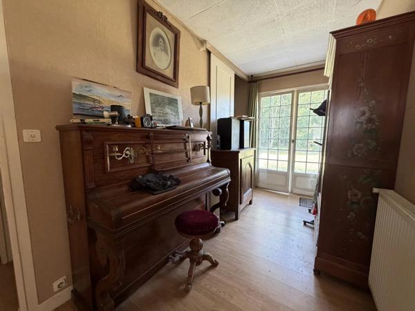 Vente                                                      Maison
                        
                     7 pièces                      180 m2                     à Villers-Cotterêts