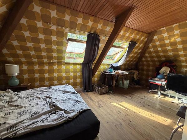 Vente                                                      Maison
                        
                     7 pièces                      180 m2                     à Villers-Cotterêts