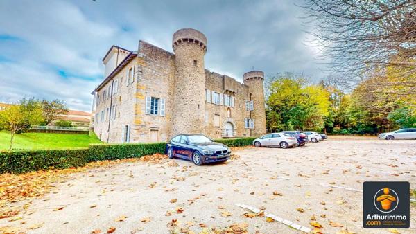 Location Appartement 4 pièces 120 m2 à Charly