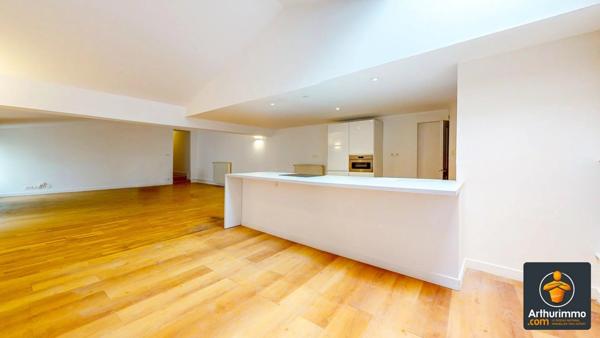 Location Appartement 4 pièces 120 m2 à Charly