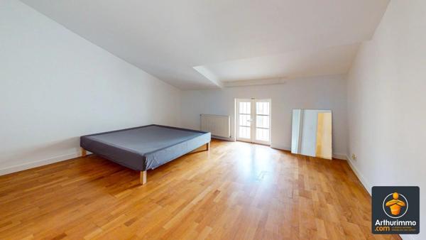 Location Appartement 4 pièces 120 m2 à Charly