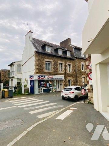 A Vendre à Lannion (22300) en Côtes-d'Armor (22), Une maison d'habitation de 137m² habitables +...
