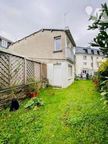 A Vendre à Lannion (22300) en Côtes-d'Armor (22), Une maison d'habitation de 137m² habitables +...