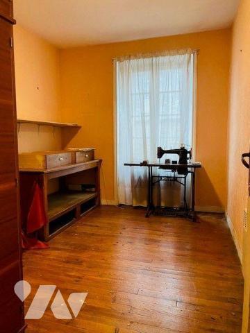 A Vendre à Lannion (22300) en Côtes-d'Armor (22), Une maison d'habitation de 137m² habitables +...