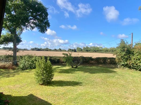 Agréable maison à rénover - Secteur recherché - 4 Chambres - Grenier aménagé - Sous sol avec garage.