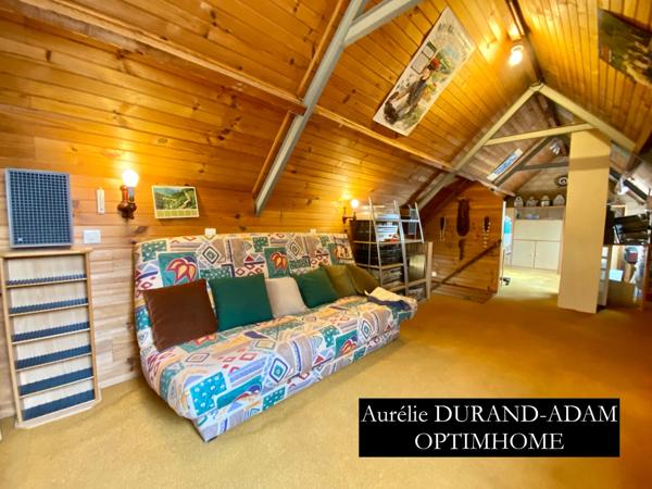 Agréable maison  - Secteur recherché - 4 Chambres - Grenier aménagé - Sous sol avec garage.