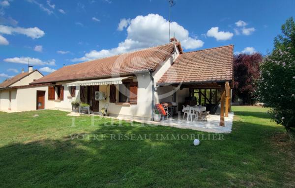 Maison 6 pièces de 152.5m2 accès personne à mobilité réduite