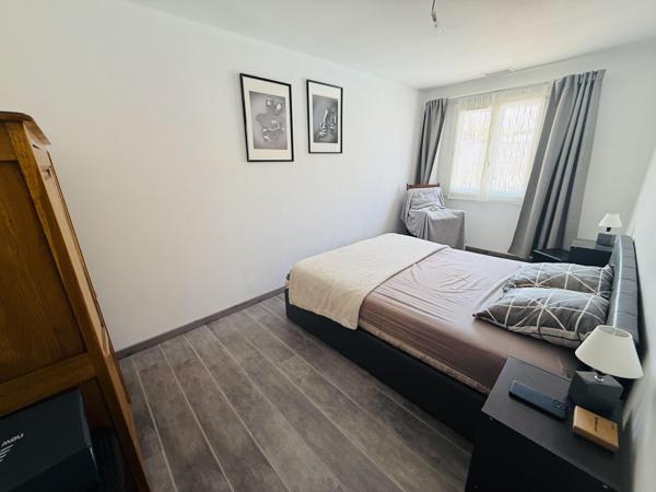 VILLA 4 FACES T5 AVEC PISCINE ET GARAGE