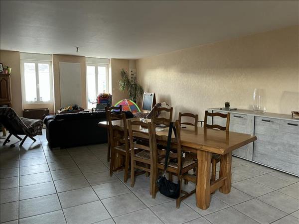 Maison à vendre |  Montendre |  4 pièces | 272 m²