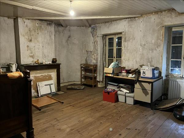 Maison à vendre |  Montendre |  4 pièces | 272 m²