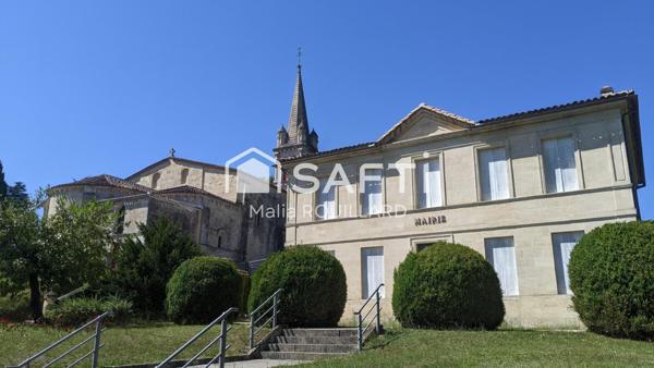 Terrain à bâtir, viabilisé, libre de constructeur.