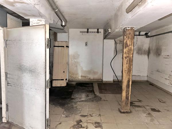 Immeuble avec local commercial et logement