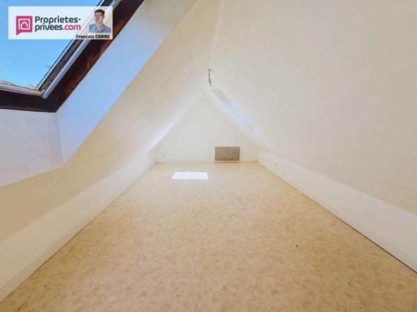 Immeuble Maison, 8 boxs-garage et atelier-hangar