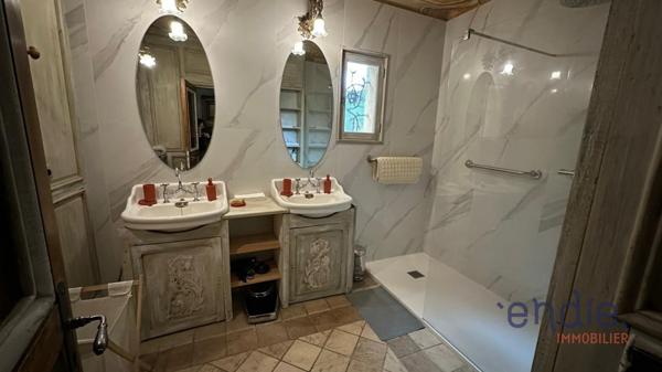 LORGUES Propriété au charme Unique, au coeur du Centre-Ville