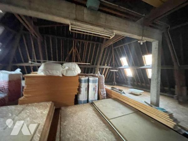 À VENDRE - IMMEUBLE DE CARACTÈRE DE PLUS DE 300 m² au coeur de SAINT-POL-SUR-TERNOISE

Un bie...