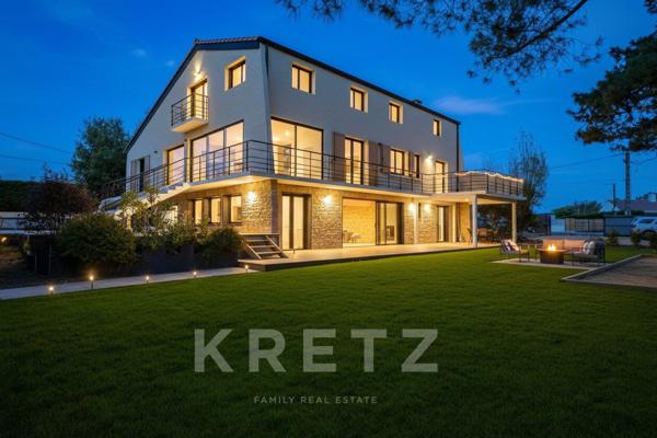 Une villa iconique dans l’esprit 70’s, entre mer et confort