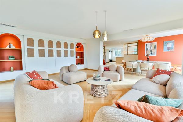 Une villa iconique dans l’esprit 70’s, entre mer et confort