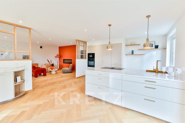 Une villa iconique dans l’esprit 70’s, entre mer et confort