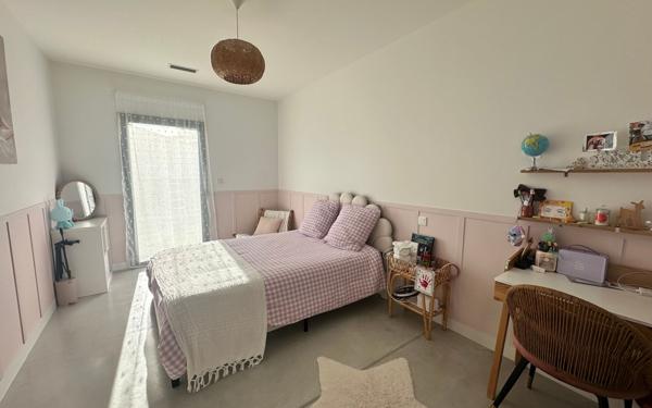 Maison à vendre    5 pièces •  Thénac