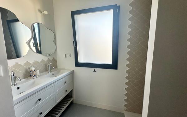 Maison à vendre    5 pièces •  Thénac