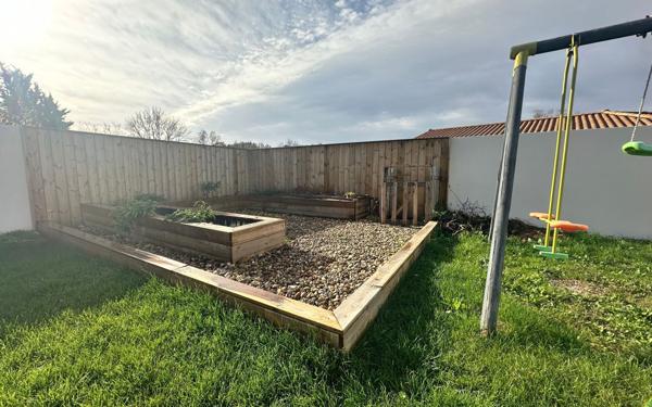 Maison à vendre    5 pièces •  Thénac