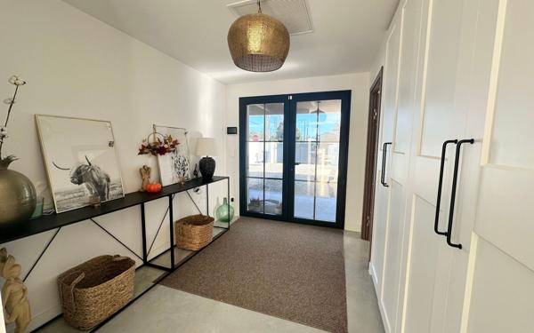 Maison à vendre    5 pièces •  Thénac