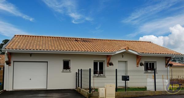 Location maison Parentis En Born : 1 500 € - AJP Immobilier Biscarrosse