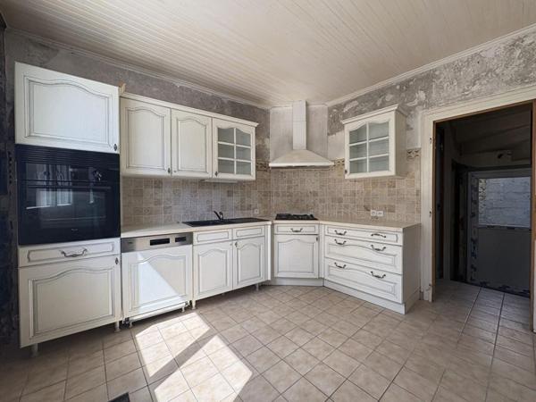 A vendre RIEC SUR BELON (29340) Maison à rénover 6 pièces 126 m2