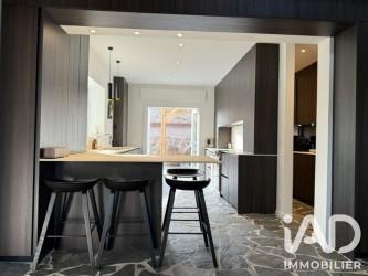 Maison à vendre 10 pièces 243 m² Unieux