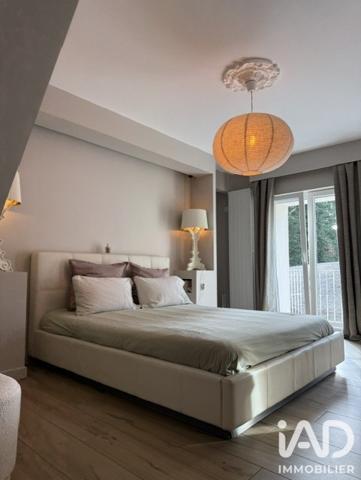 Maison à vendre 10 pièces 243 m² Unieux