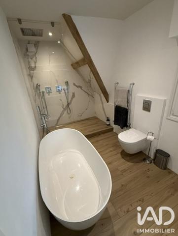 Maison à vendre 10 pièces 243 m² Unieux