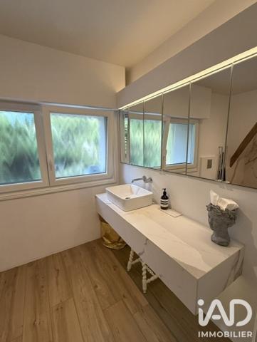 Maison à vendre 10 pièces 243 m² Unieux