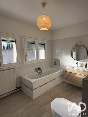 Maison à vendre 10 pièces 243 m² Unieux
