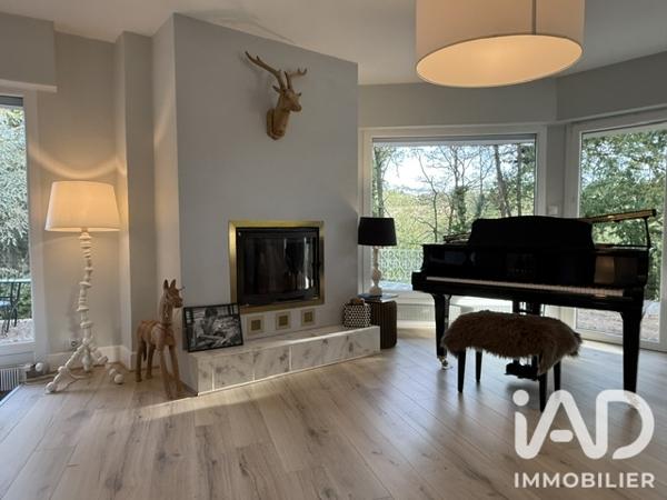 Maison à vendre 10 pièces 243 m² Unieux