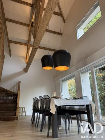 Maison à vendre 10 pièces 243 m² Unieux