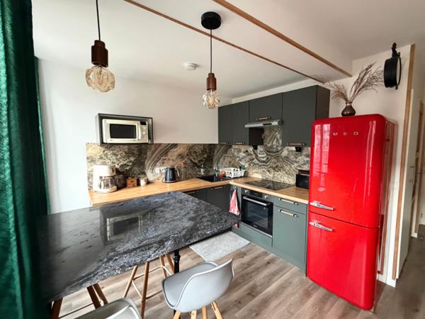 Paris 18 - 2 pièces - Refait à neuf