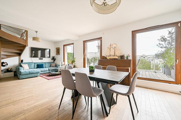 SURESNES/ rue Curie - Appartement 6 pièces 155m² - 80m² Terrasses - 3 Parkings - 1 Cave