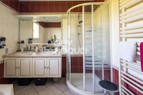 MAISON À VENDRE DE 5 PIÈCES DE 123,00 M²