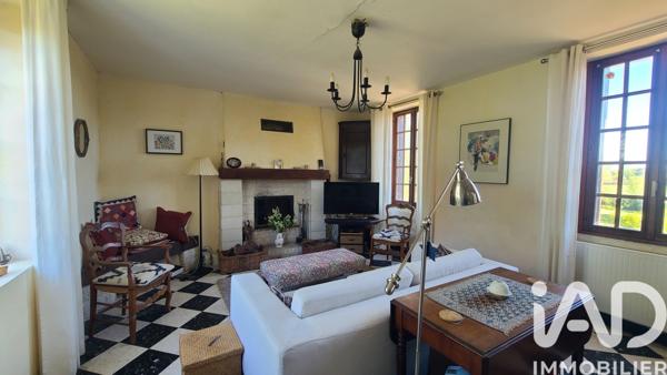 Maison à vendre 5 pièces 99 m² Vernoil-le-Fourrier