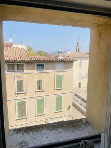 Carpentras (84200) Superbe appartement proche de la Mairie